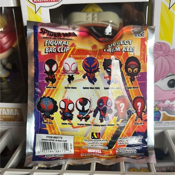 Marvel Across the Spider-verse 3D Foam Mystery Bag Clip - Picture 4 of 4